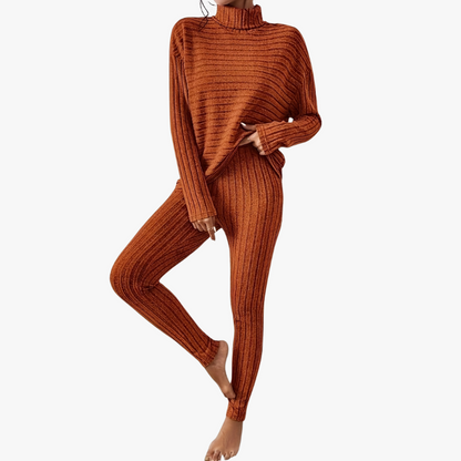 Tuva |  Todelt sett, topp med turtleneck og tynne leggings