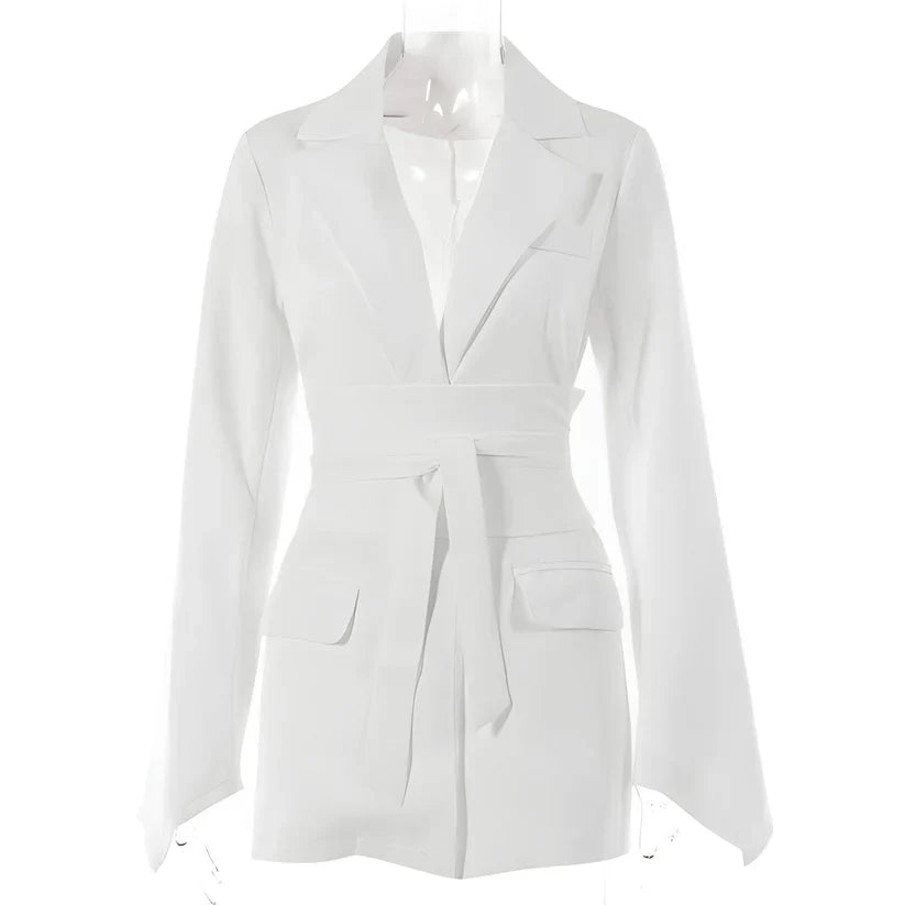 Ravikna - elegant blazer med belte